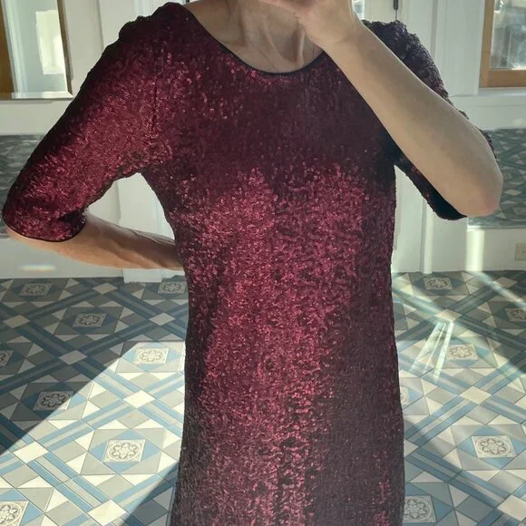 Betsey Johnson dress, ombré red sequins, size 10 - Picture 5 of 6